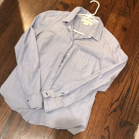 H&M Tops - H&M Light Blue Fitted Button Down Shirt